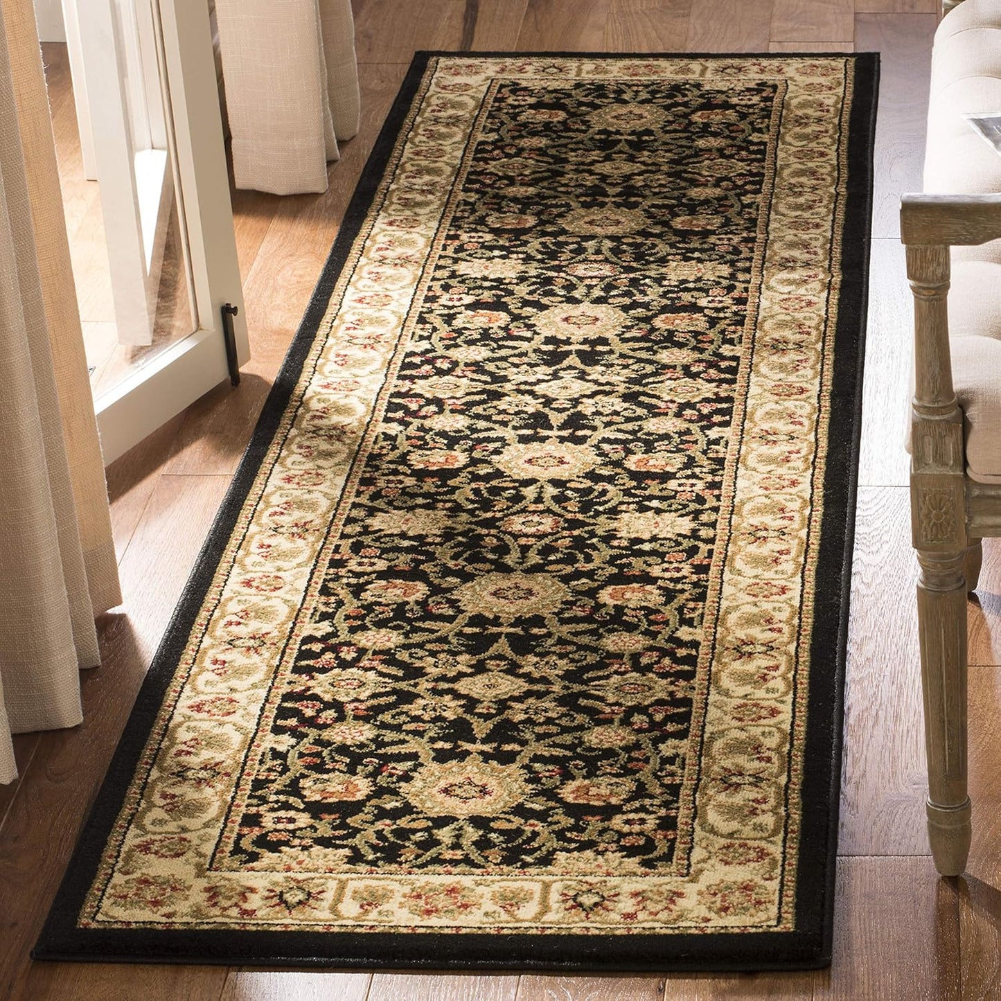 SAFAVIEH Lyndhurst Collection Area Rug - 9' x 12', Ivory & Rust, Traditional Oriental Design, Non-Shedding & Easy Care, Ideal for High Traffic Areas in Living Room, Bedroom (LNH212R)